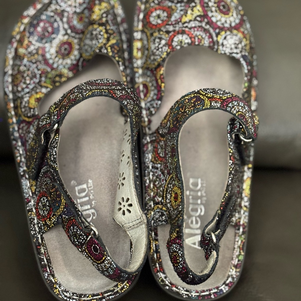 Alegria Women’s Mary Jane Style Multicolor Patterned Shoes - Picture 5 of 15